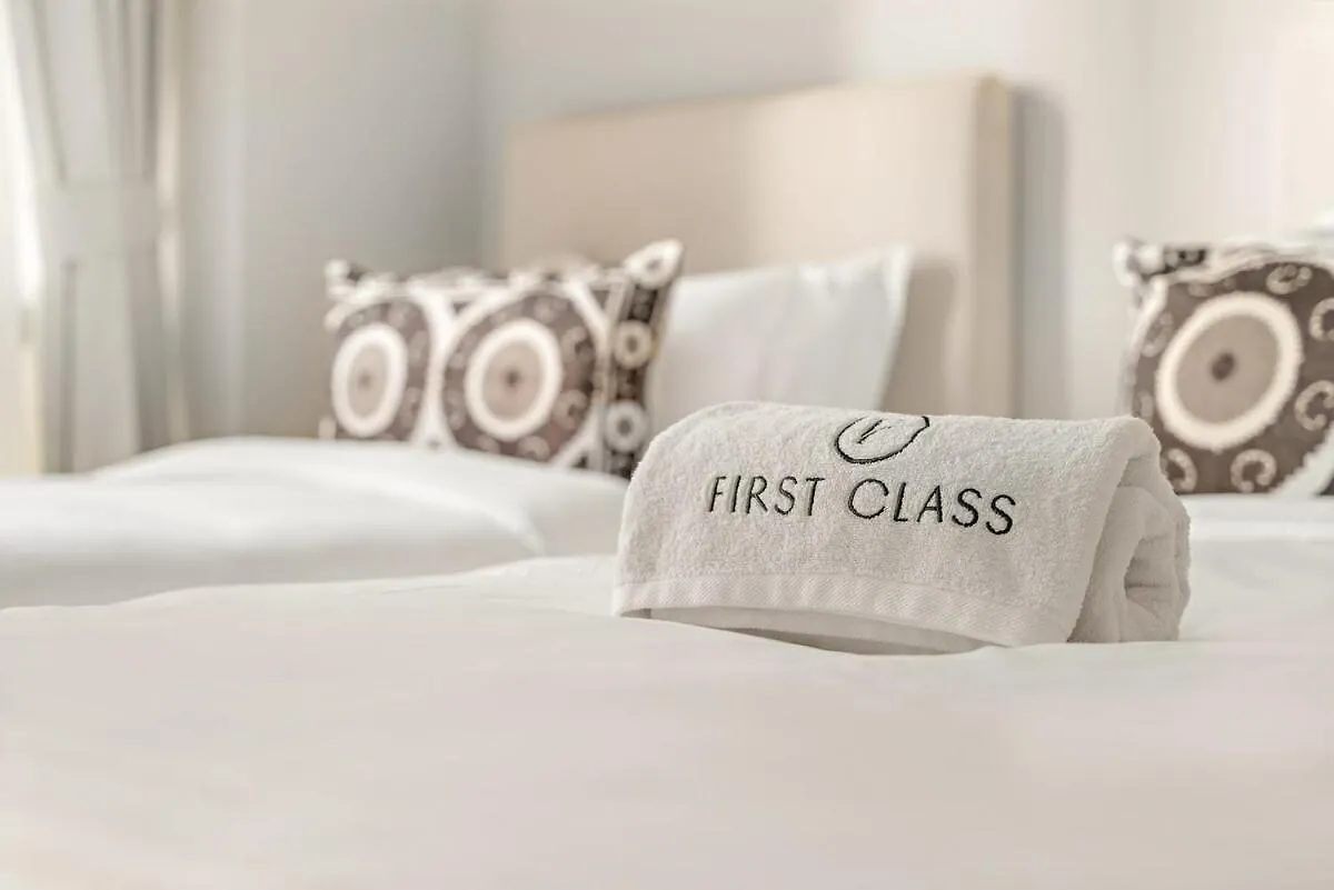 Apartment First Class 2Br Luxurious Downtown Bliss Dubai United Arab Emirates