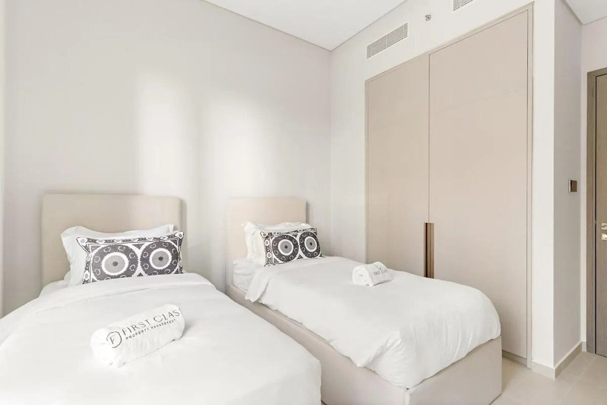 First Class 2Br Luxurious Downtown Bliss Dubai 0*,  United Arab Emirates