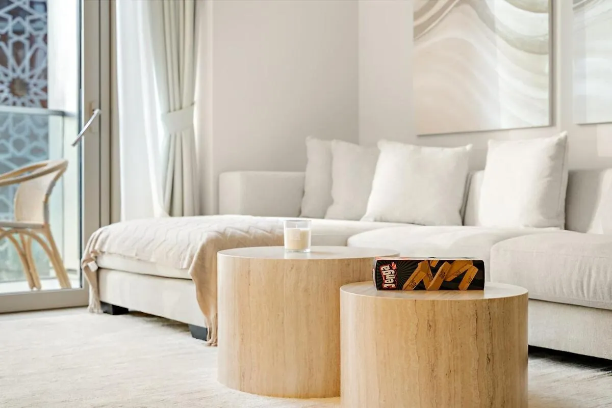 First Class 2Br Luxurious Downtown Bliss Dubai Apartment