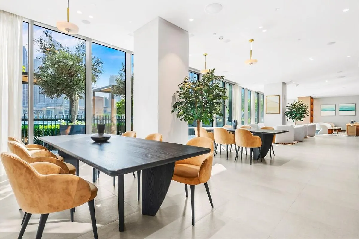 First Class 2Br Luxurious Downtown Bliss Dubai