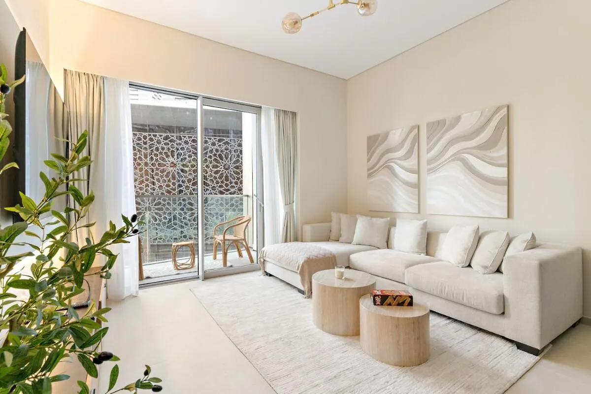 First Class 2Br Luxurious Downtown Bliss Dubai