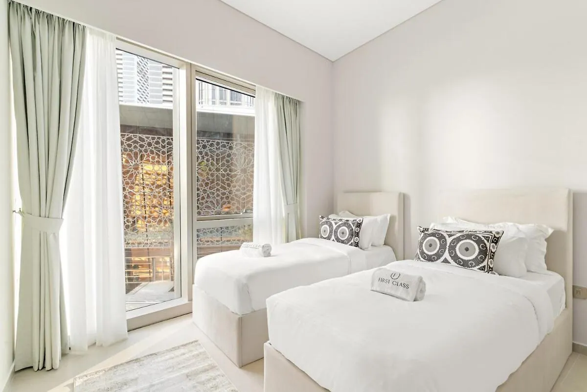 First Class 2Br Luxurious Downtown Bliss Dubai Apartment
